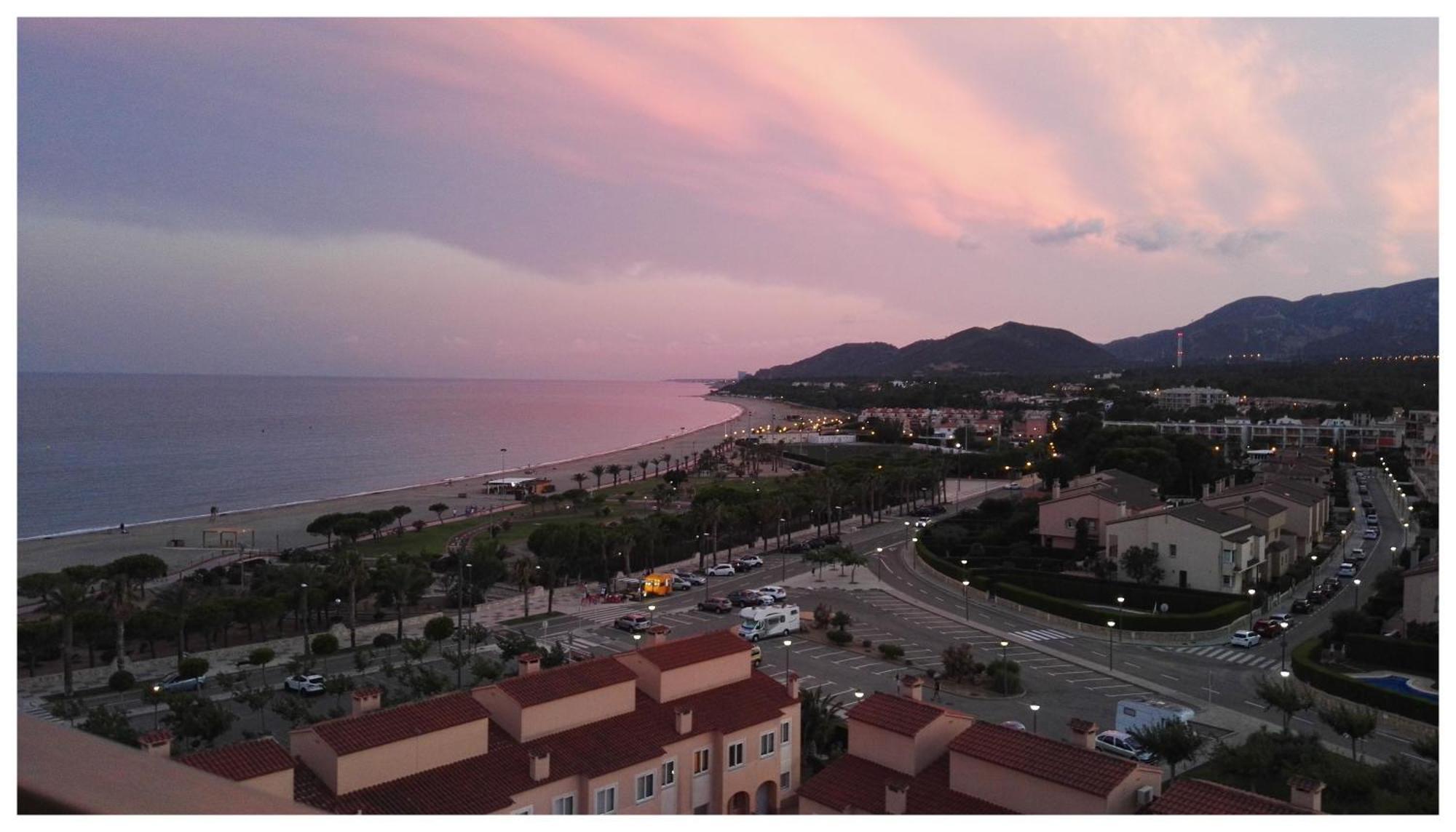Apartamento Con Terraza, Vistas Playa Y Montana L'L'Hospitalet de l'Infant Eksteriør billede