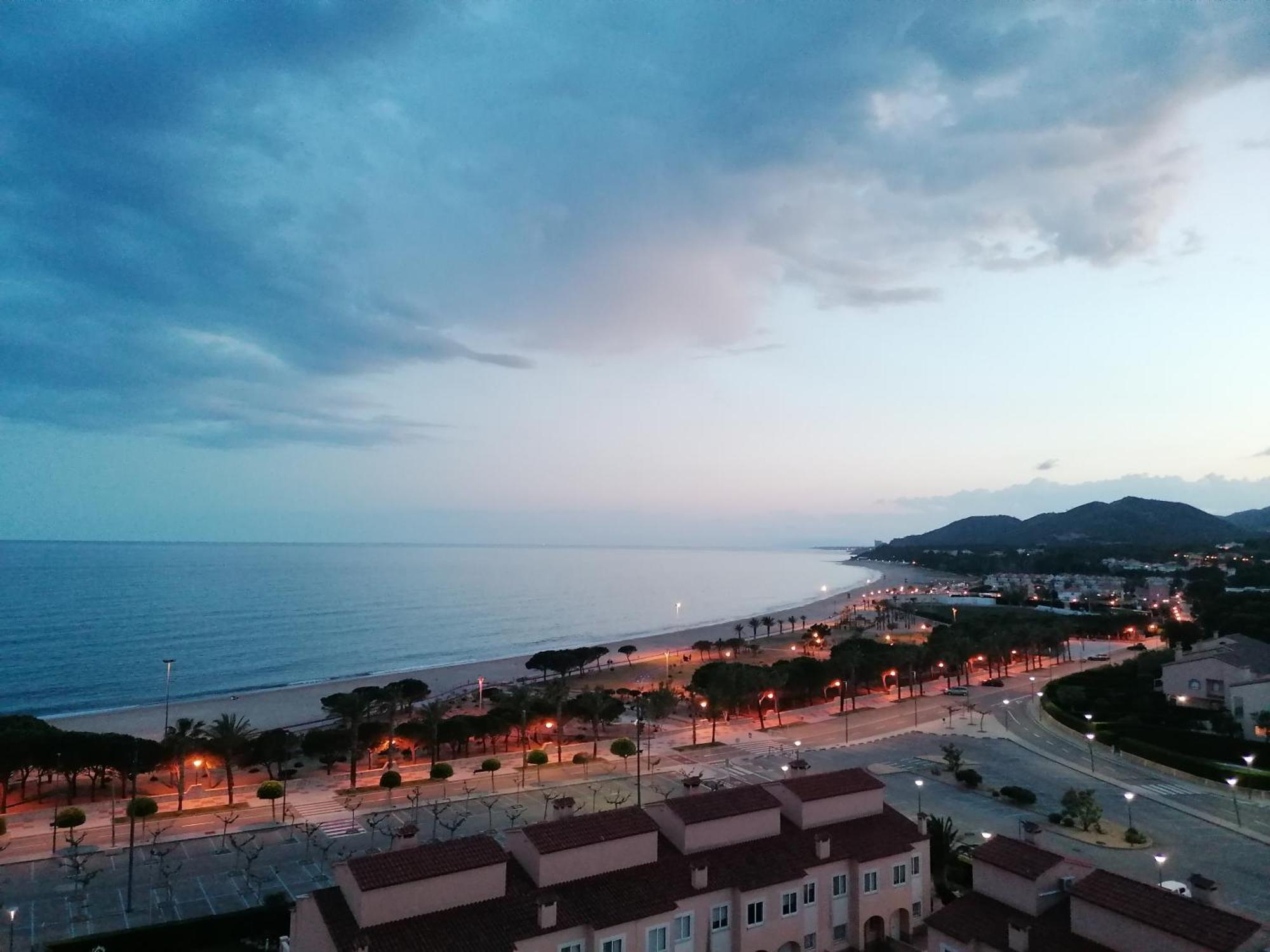 Apartamento Con Terraza, Vistas Playa Y Montana L'L'Hospitalet de l'Infant Eksteriør billede