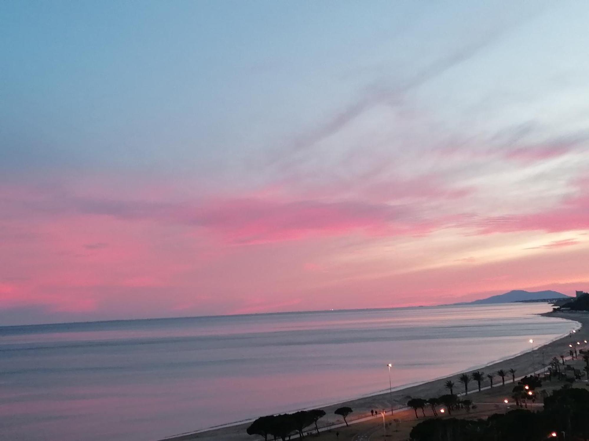 Apartamento Con Terraza, Vistas Playa Y Montana L'L'Hospitalet de l'Infant Eksteriør billede