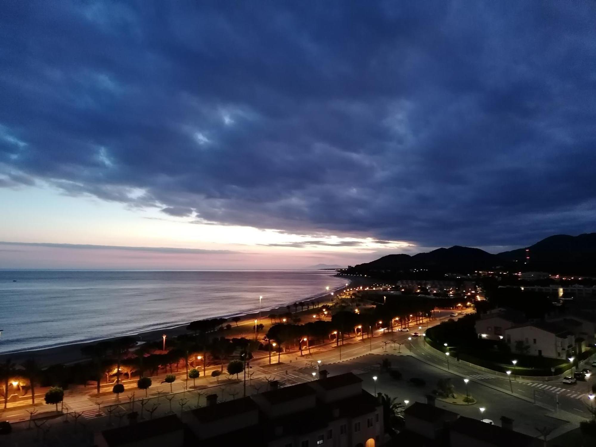 Apartamento Con Terraza, Vistas Playa Y Montana L'L'Hospitalet de l'Infant Eksteriør billede